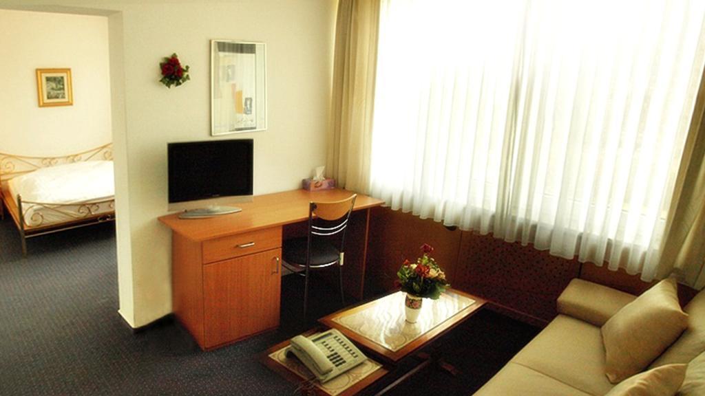 Buergerhaus Hotel Steinbach im Taunus Cameră foto