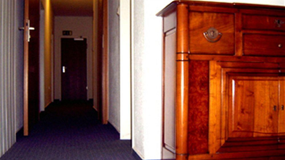 Buergerhaus Hotel Steinbach im Taunus Exterior foto